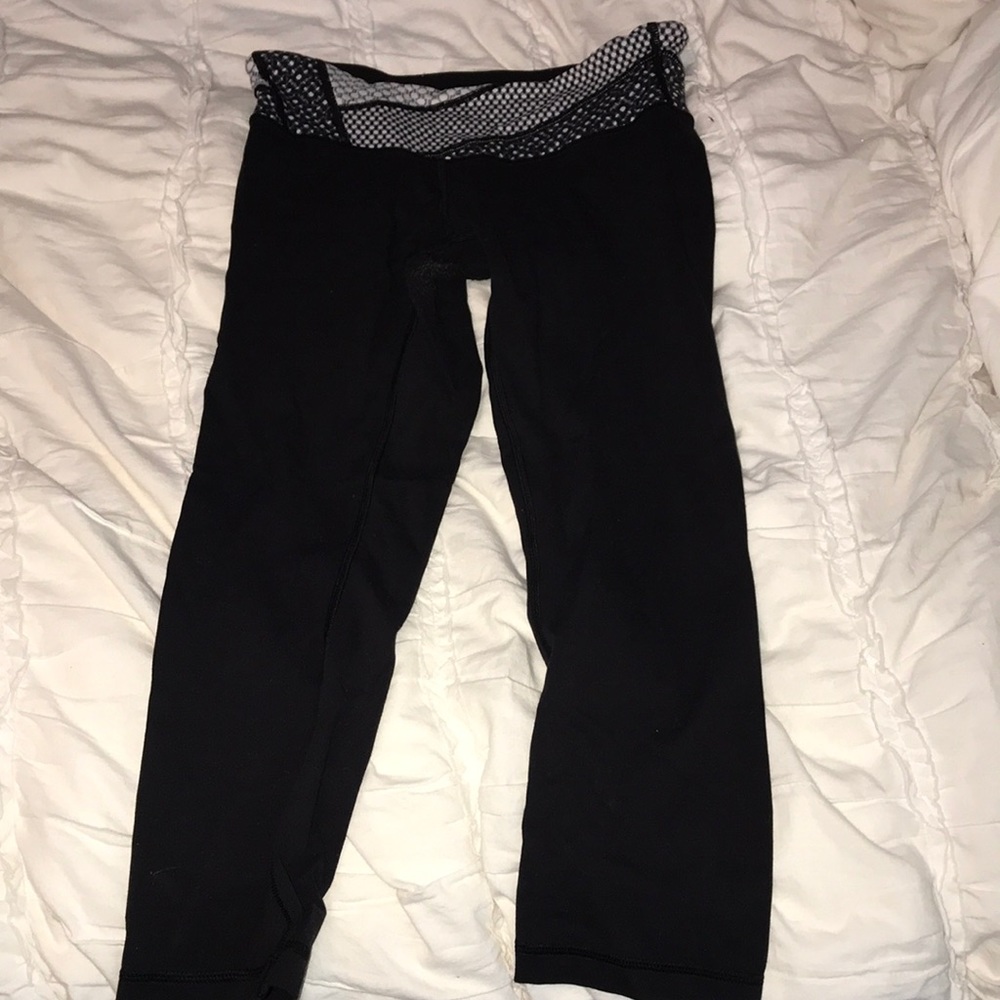 Lululemon crop black leggings